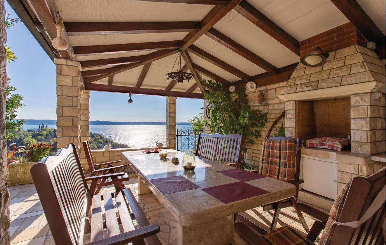 1 Bedroom Awesome Apartment In Piran Buitenkant foto